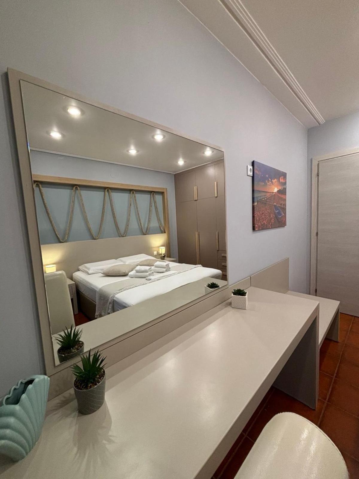 Green Suite Skiathos Bagian luar foto